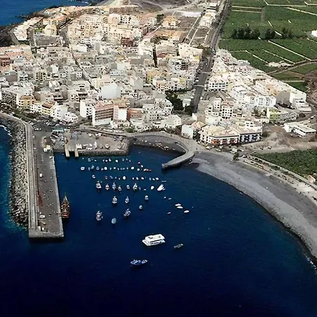 Beautiful By The Sea With Ac In شقة *
