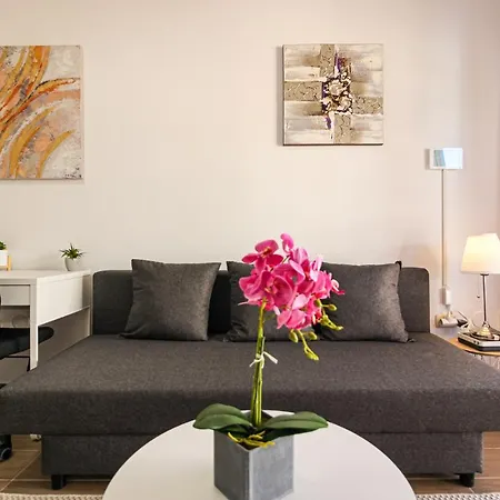 Apartment Beautiful With Air Conditioning Just Steps From The Sea In Playa de San Juan (Tenerife)