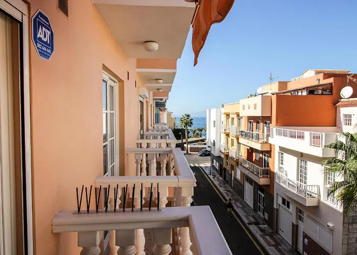 Beautiful By The Sea In דירה *